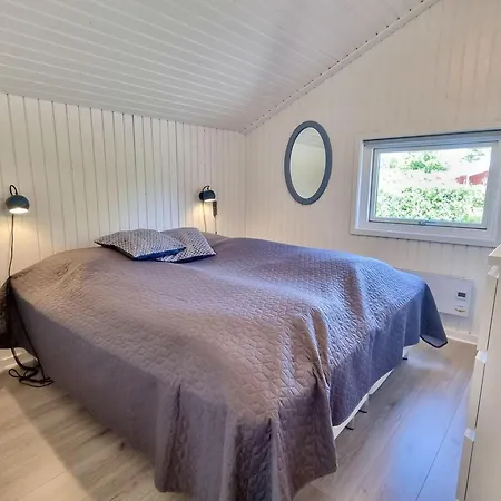 Gemuetliches-ferienhaus-nahe-ostsee-mit-terrasse-und-holzofen Feriehus Skovbyballe